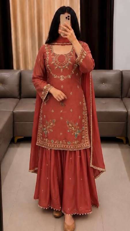  RICH MOTI HANDWORK SHARARA DRESS WEDDING TYPE HEAVY INDIAN TRADITIONAL DEALER ST 252